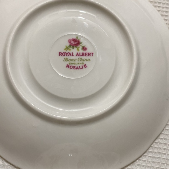 3 sets Vintage Royal Albert Bone China England, Rosalie pattern Tea Cup & Saucer - Picture 7 of 10